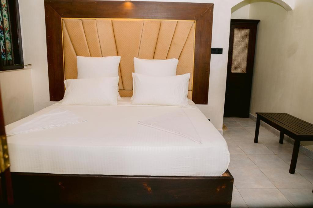 Romantic Garden Hotel Negombo Dış mekan fotoğraf