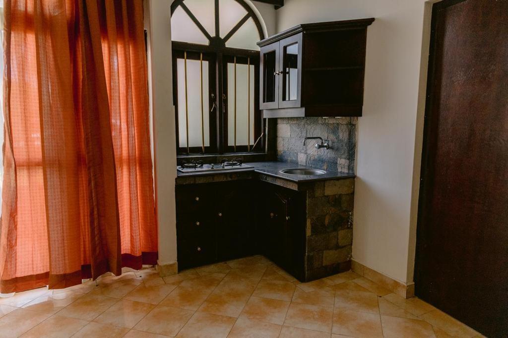 Romantic Garden Hotel Negombo Dış mekan fotoğraf