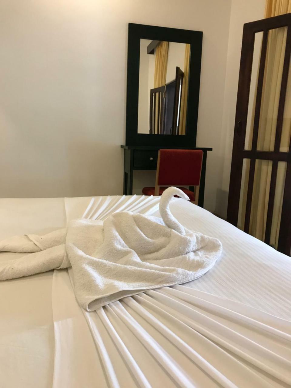 Romantic Garden Hotel Negombo Dış mekan fotoğraf
